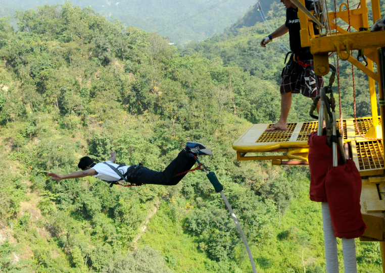 Bungee Jumping in Manali